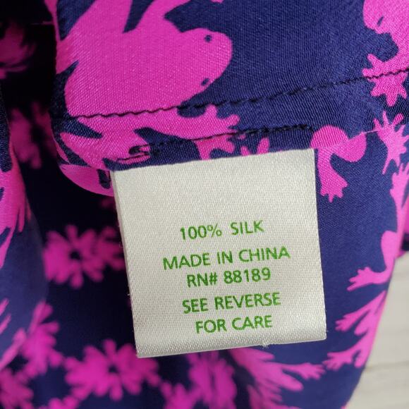 Lilly Pulitzer Silk Janelle Top in Get Hoppy XS Navy Blue Blouse Pink Print Twee - Picture 6 of 9